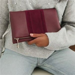 NWOT Summer and Rose Foldover‎ clutch